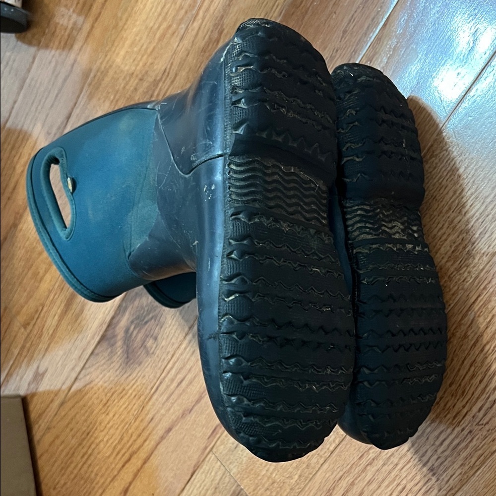 Kids Waterproof winter Black Boots - Picture 6 of 6